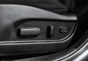 Подержанный автомобиль Hyundai i40 Sedan 2015 года (17 фото)