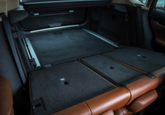 Подержанный автомобиль BMW X6 2016 года (32 фото)