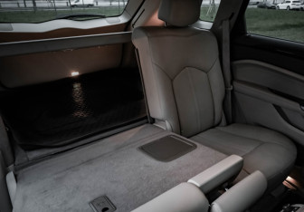 Подержанный автомобиль Cadillac SRX 2012 года (33 фото)