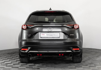 Подержанный автомобиль Mazda CX-9 2022 года (7 фото)