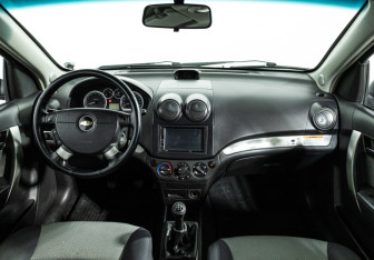 Подержанный автомобиль Chevrolet Aveo Hatchback 2008 года (13 фото)