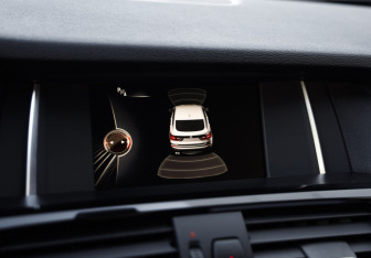 Подержанный автомобиль BMW X4 2014 года (15 фото)