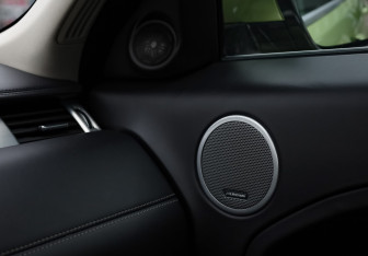 Подержанный автомобиль Land Rover Range Rover Evoque 2012 года (22 фото)