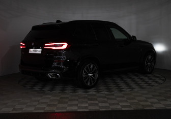 Подержанный автомобиль BMW X5 2019 года (29 фото)