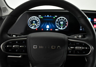 Подержанный автомобиль Omoda C5 2024 года (17 фото)