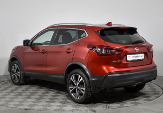 Подержанный автомобиль Nissan Qashqai 2021 года (7 фото)