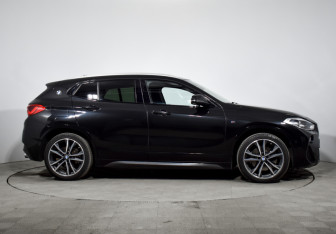Подержанный автомобиль BMW X2 2019 года (4 фото)