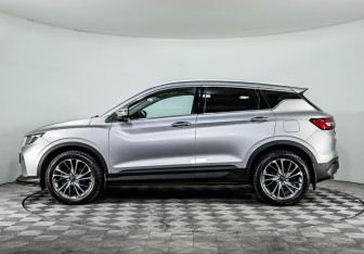 Подержанный автомобиль Geely Coolray 2022 года (8 фото)