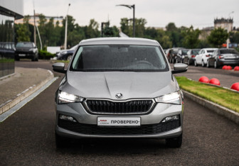 Подержанный автомобиль Skoda Rapid Liftback 2020 года (4 фото)