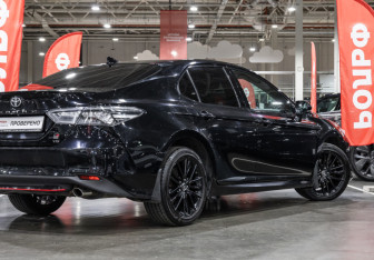 Подержанный автомобиль Toyota Camry Sedan 2021 года (6 фото)