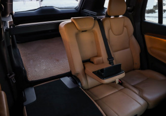 Подержанный автомобиль Volvo XC90 2017 года (31 фото)