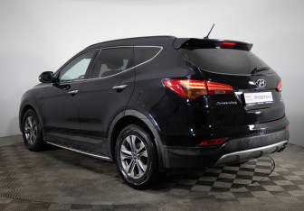 Подержанный автомобиль Hyundai Santa Fe 2014 года (7 фото)