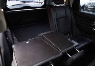 Подержанный автомобиль Land Rover Discovery Sport 2018 года (27 фото)