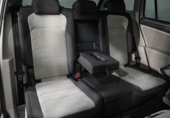 Подержанный автомобиль Volkswagen Tiguan 2017 года (23 фото)