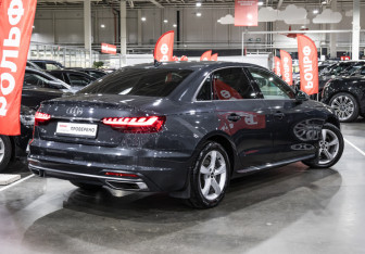 Подержанный автомобиль Audi A4 Sedan 2020 года (6 фото)