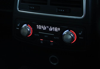 Подержанный автомобиль Audi A7 2012 года (29 фото)