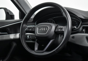 Подержанный автомобиль Audi A4 Sedan 2019 года (16 фото)