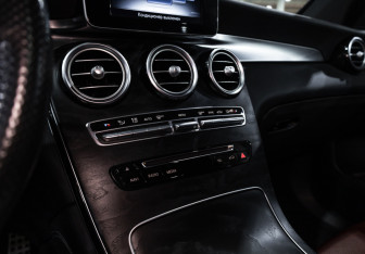 Подержанный автомобиль Mercedes-Benz GLC Coupe 2016 года (21 фото)