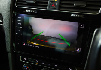 Подержанный автомобиль Volkswagen Golf Hatchback 2017 года (15 фото)