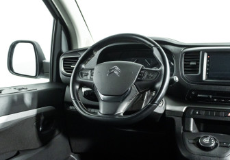 Подержанный автомобиль Citroen SpaceTourer 2020 года (19 фото)