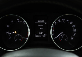 Подержанный автомобиль Skoda Yeti 2015 года (12 фото)