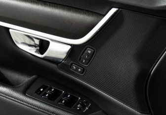 Подержанный автомобиль Volvo V90 Cross Country 2017 года (16 фото)