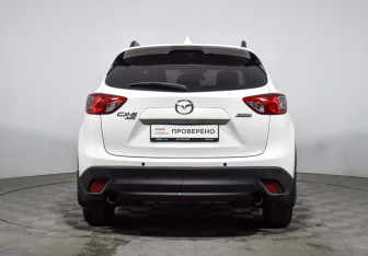 Подержанный автомобиль Mazda CX-5 2016 года (6 фото)