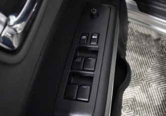 Подержанный автомобиль Nissan X-Trail 2008 года (17 фото)