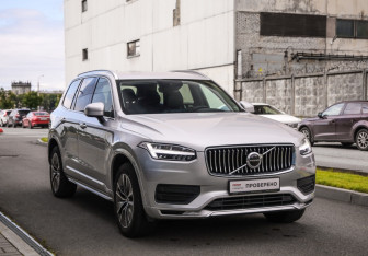 Подержанный автомобиль Volvo XC90 2021 года (5 фото)