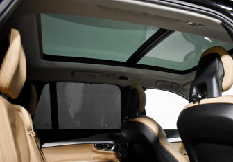 Подержанный автомобиль Volvo XC90 2015 года (22 фото)