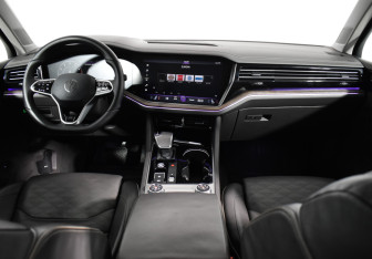 Подержанный автомобиль Volkswagen Touareg 2019 года (11 фото)