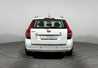 Подержанный автомобиль Kia Ceed Wagon 2008 года (6 фото)