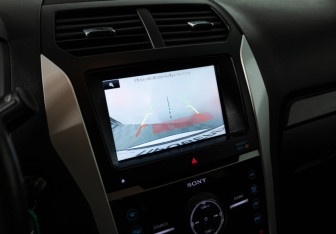 Подержанный автомобиль Ford Explorer 2014 года (16 фото)
