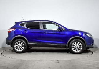 Подержанный автомобиль Nissan Qashqai 2016 года (4 фото)
