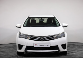 Подержанный автомобиль Toyota Corolla Sedan 2013 года (2 фото)