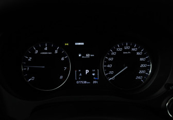 Подержанный автомобиль Mitsubishi Outlander 2018 года (12 фото)