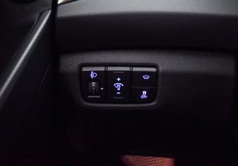 Подержанный автомобиль Hyundai Creta 2017 года (14 фото)