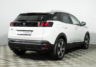 Подержанный автомобиль Peugeot 3008 2018 года (5 фото)