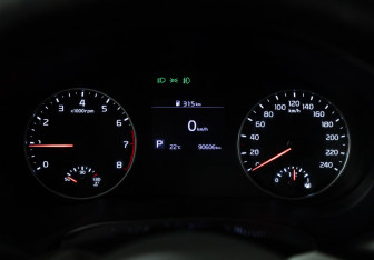 Подержанный автомобиль Kia Seltos 2020 года (12 фото)