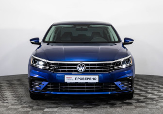 Подержанный автомобиль Volkswagen Passat Sedan 2017 года (4 фото)