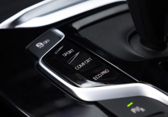 Подержанный автомобиль BMW X3 2020 года (22 фото)