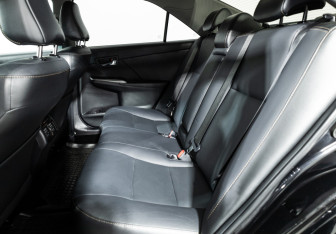 Подержанный автомобиль Toyota Camry Sedan 2016 года (10 фото)