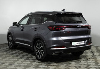 Подержанный автомобиль Chery Tiggo 7 Pro 2022 года (7 фото)