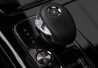 Подержанный автомобиль GAC M8 2024 года (19 фото)