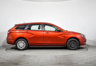 Подержанный автомобиль LADA (ВАЗ) Vesta Wagon 2018 года (4 фото)
