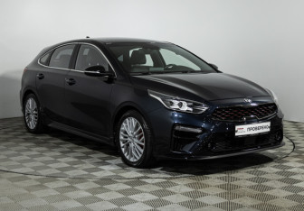 Подержанный автомобиль Kia K3 Hatchback 2019 года (3 фото)