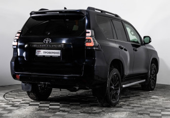 Подержанный автомобиль Toyota Land Cruiser Prado 2021 года (6 фото)