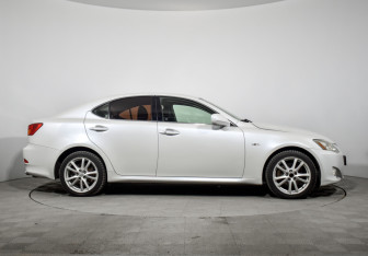 Подержанный автомобиль Lexus IS Sedan 2008 года (4 фото)