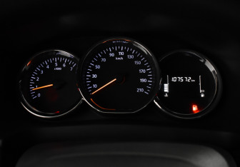 Подержанный автомобиль Renault Sandero 2021 года (16 фото)