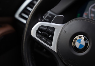 Подержанный автомобиль BMW X5 2021 года (17 фото)